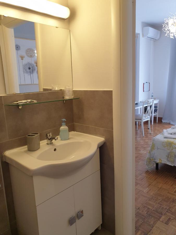 Holiday Max Rome Extérieur photo